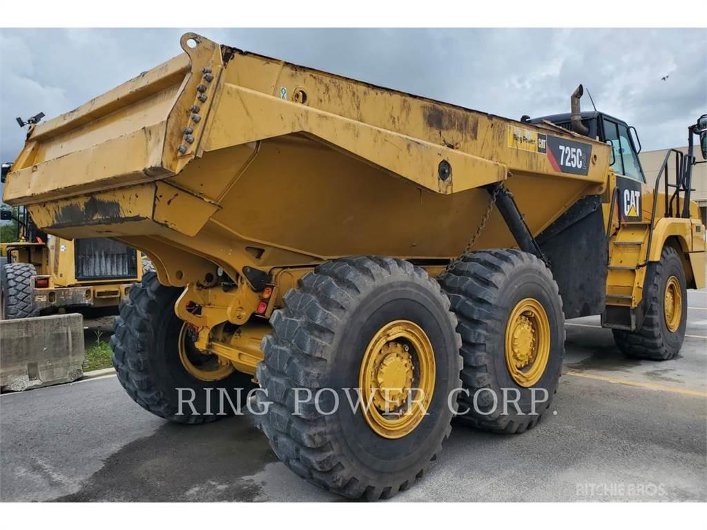CAT 725C2WW 탱커 트럭