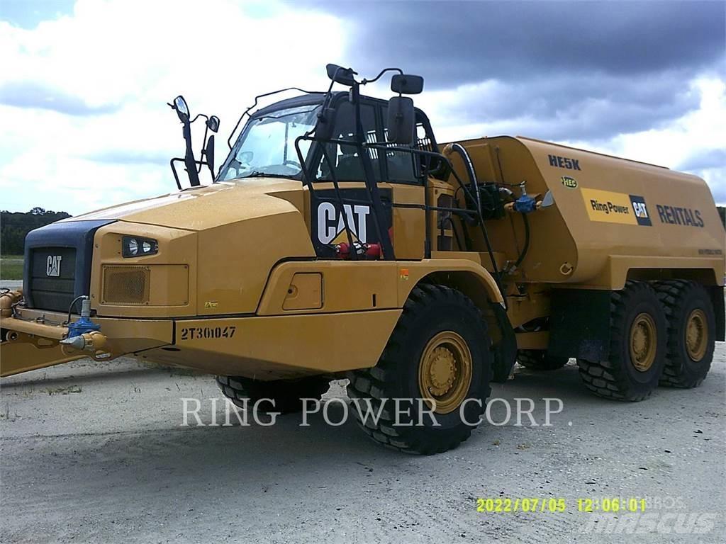 CAT 725C2WW 탱커 트럭