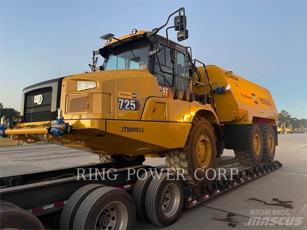 CAT 725WW 탱커 트럭