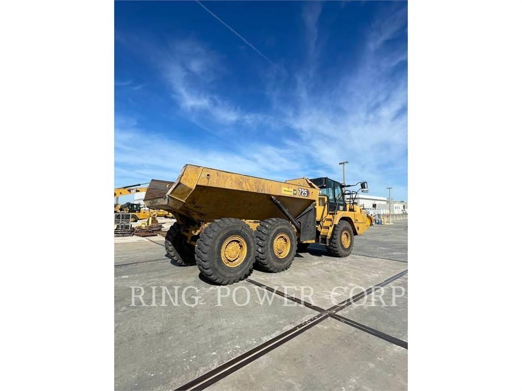 CAT 725WW 탱커 트럭