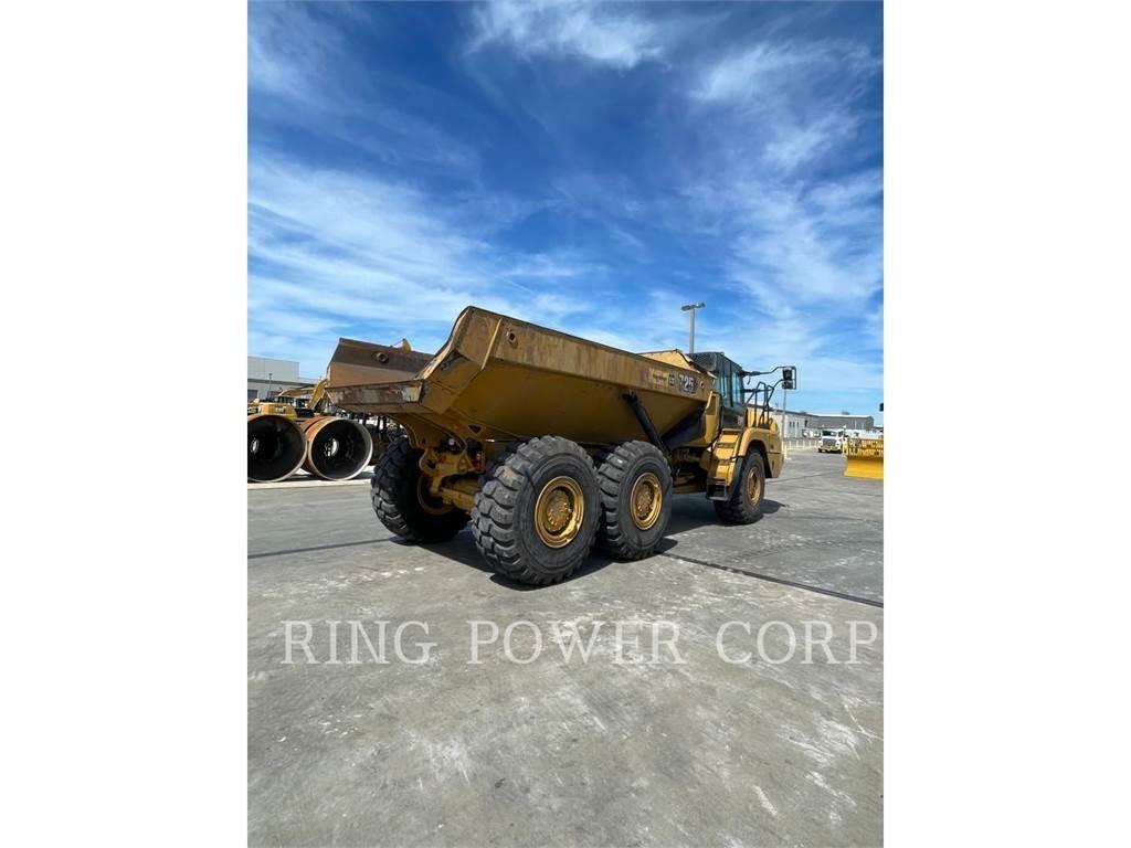 CAT 725WW 탱커 트럭