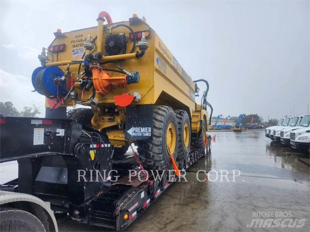 CAT 725WW 탱커 트럭