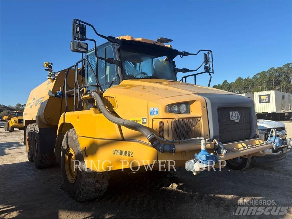 CAT 725WW 탱커 트럭
