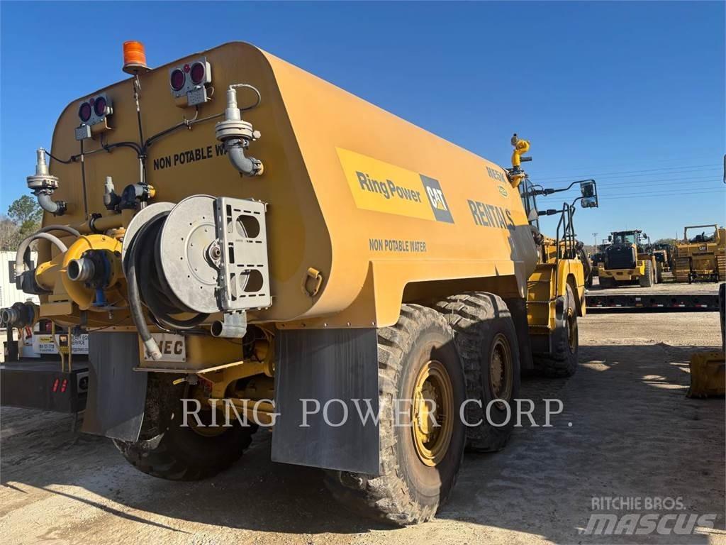 CAT 725WW 탱커 트럭