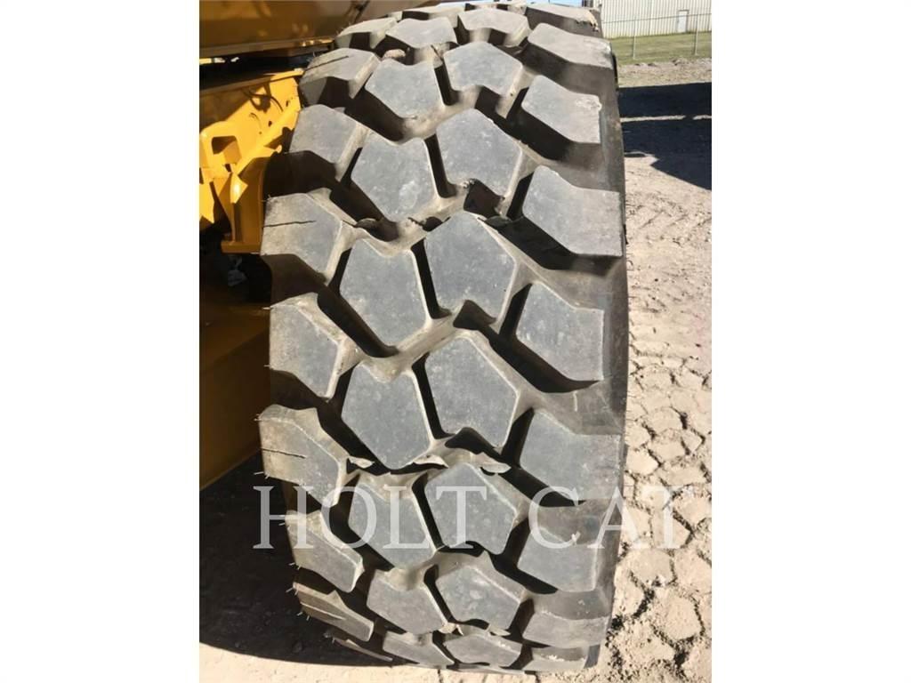 CAT 730 연결식 홀러