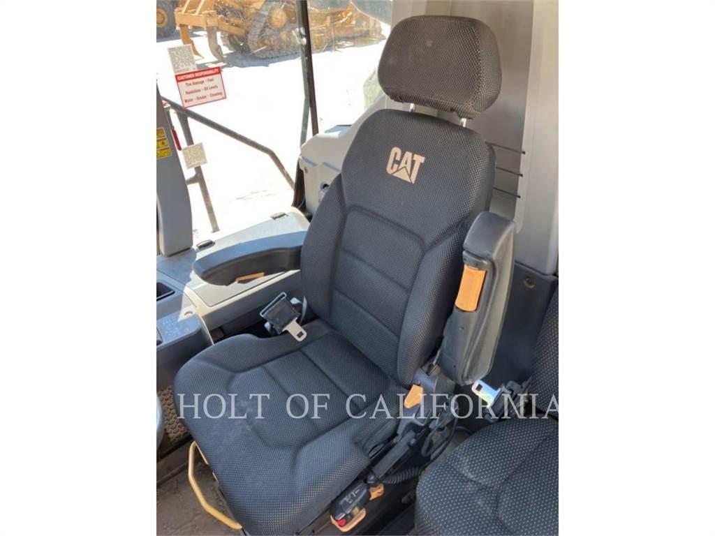 CAT 730 연결식 홀러