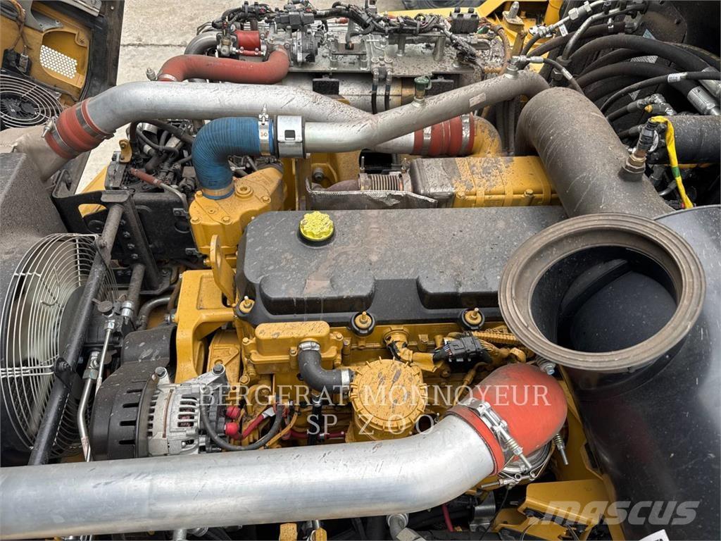 CAT 730 연결식 홀러