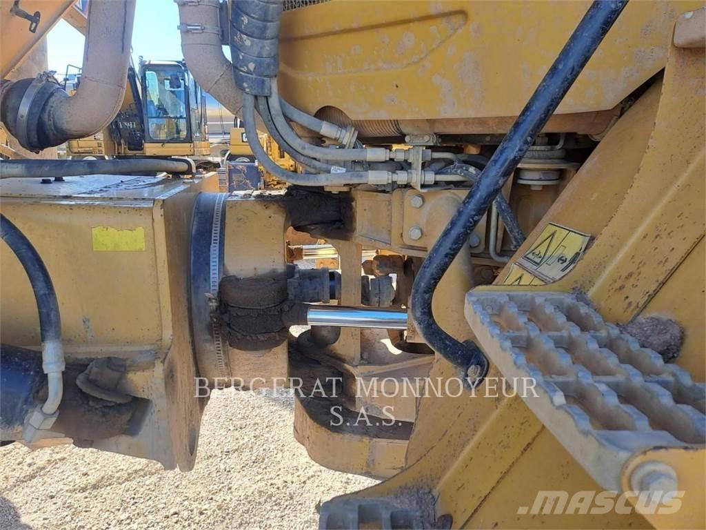 CAT 730 연결식 홀러