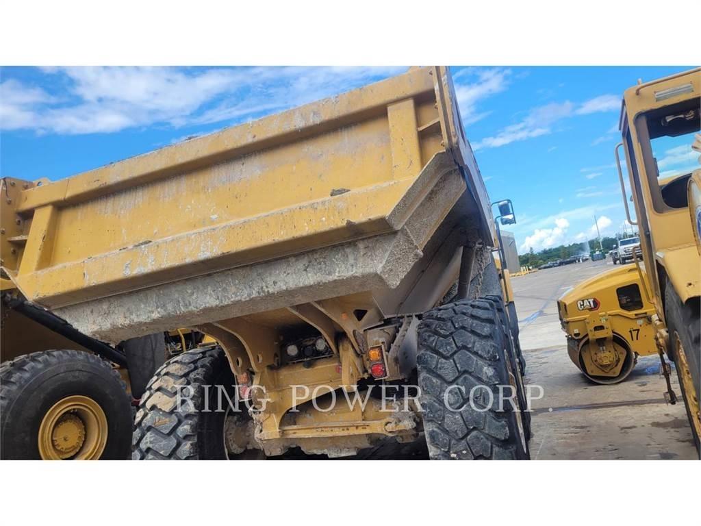CAT 730WW 탱커 트럭