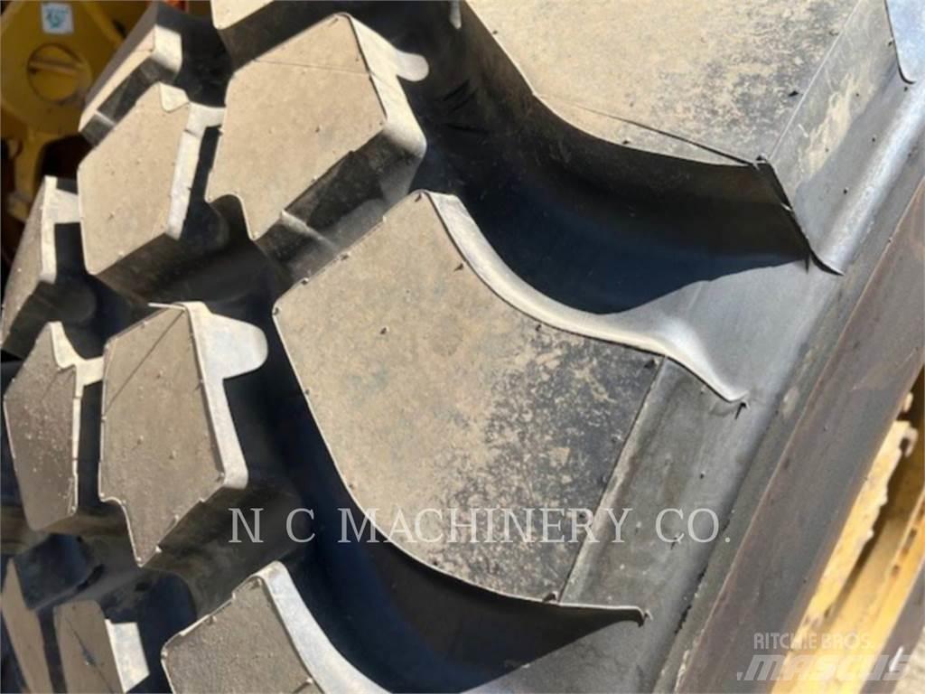 CAT 735 연결식 홀러