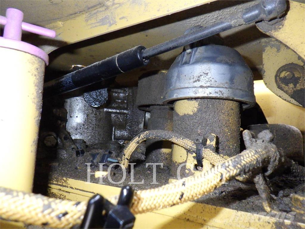 CAT 735 연결식 홀러