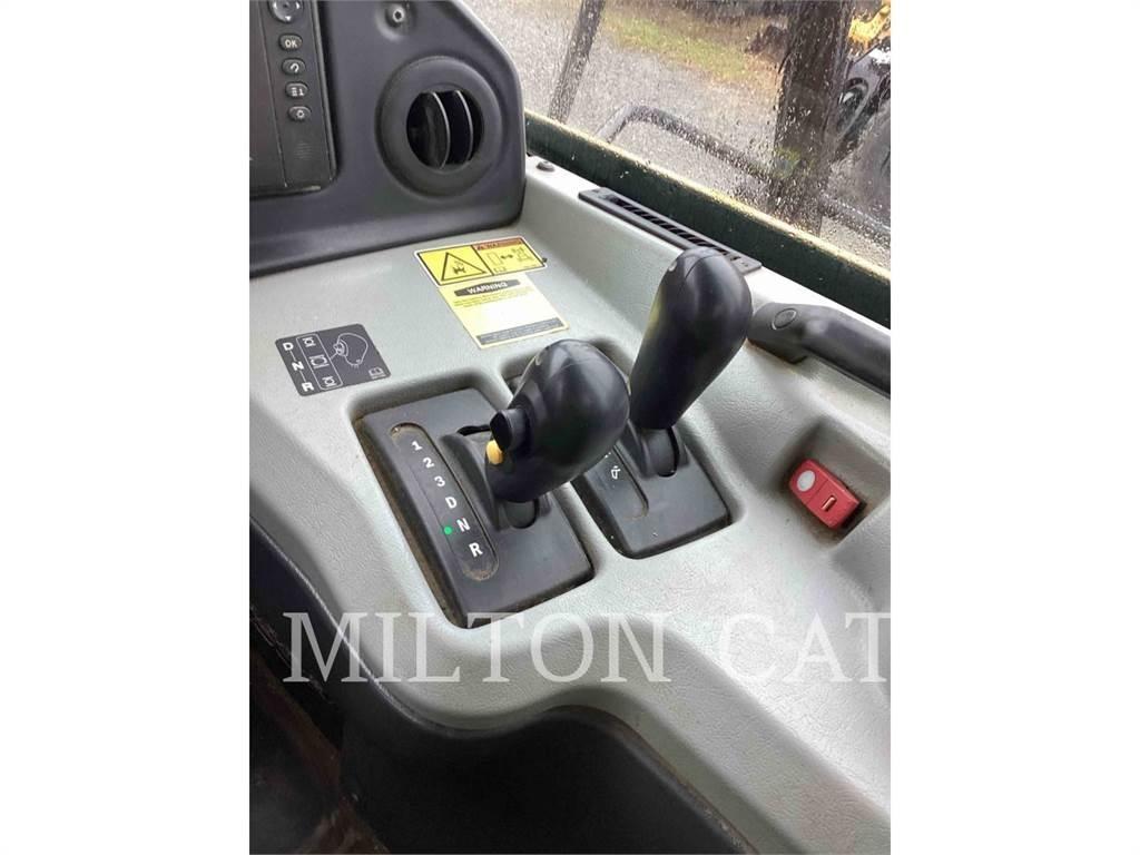 CAT 735C 연결식 홀러