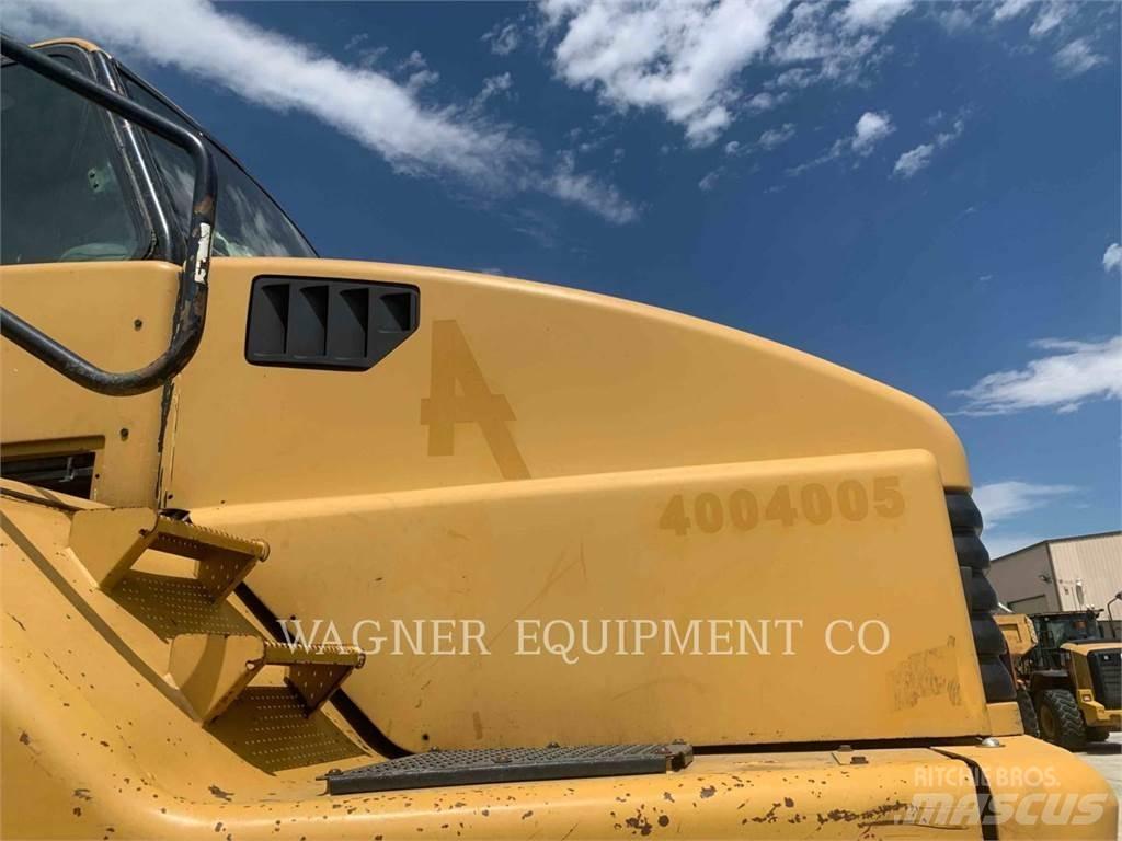 CAT 740 연결식 홀러