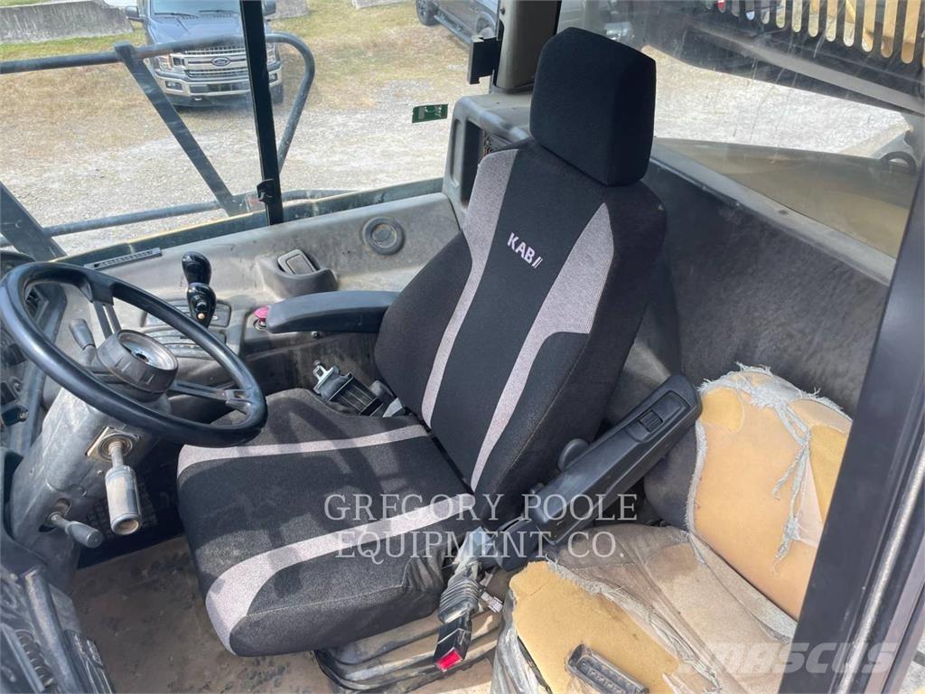 CAT 740 연결식 홀러