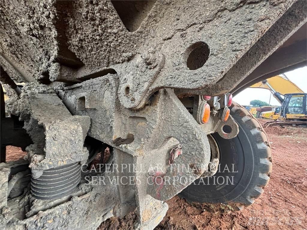 CAT 740-04GC 연결식 홀러