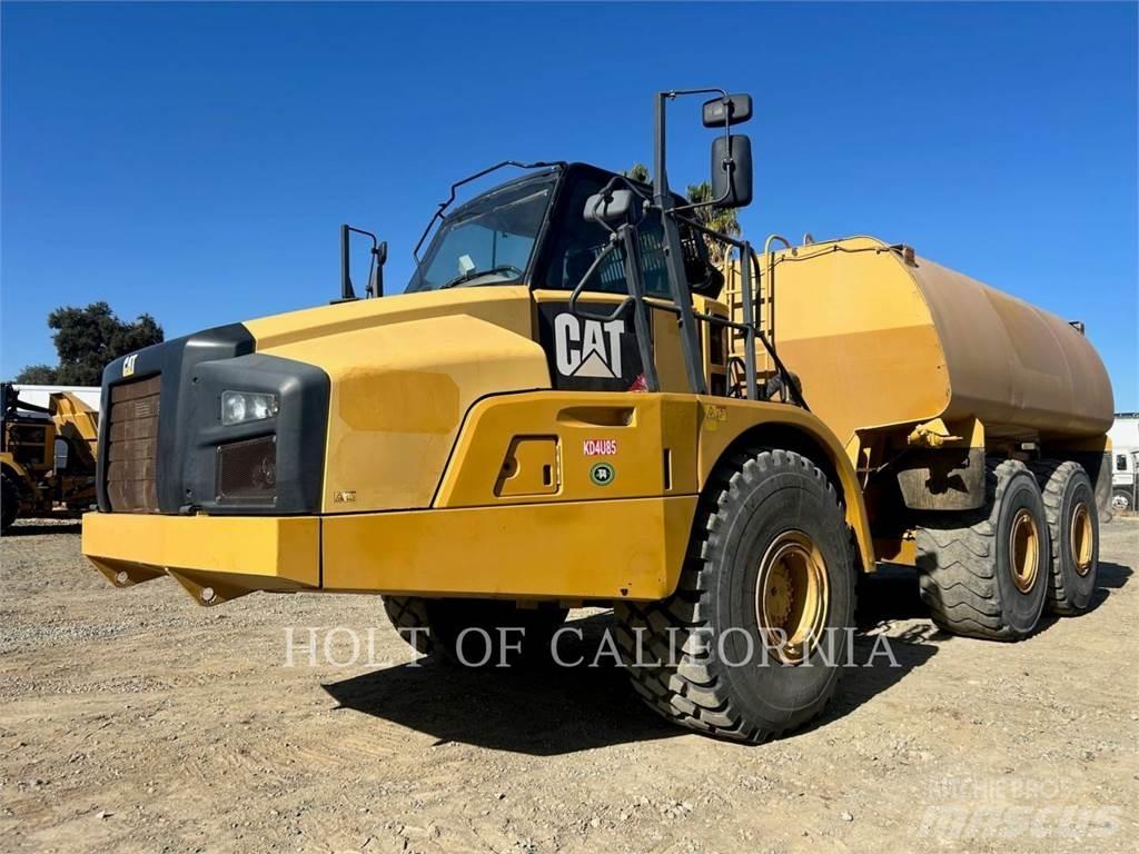 CAT 740B 탱커 트럭