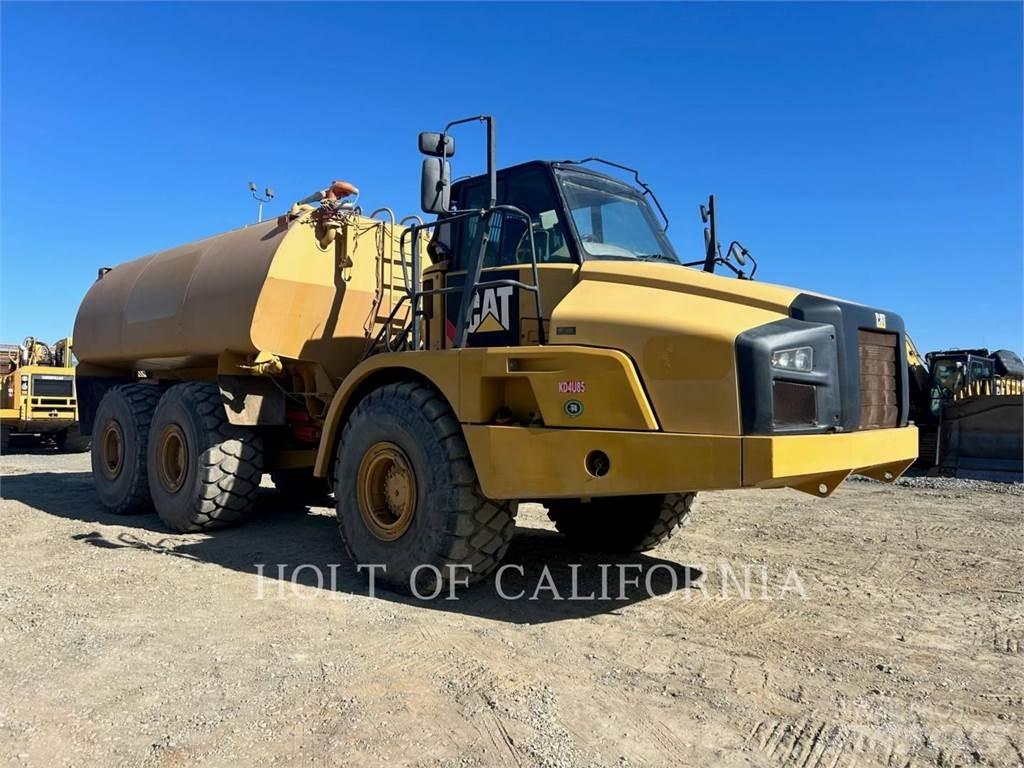 CAT 740B 탱커 트럭