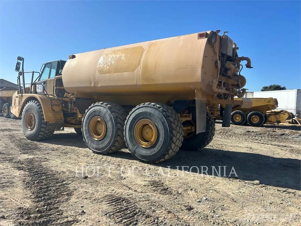 CAT 740B 탱커 트럭