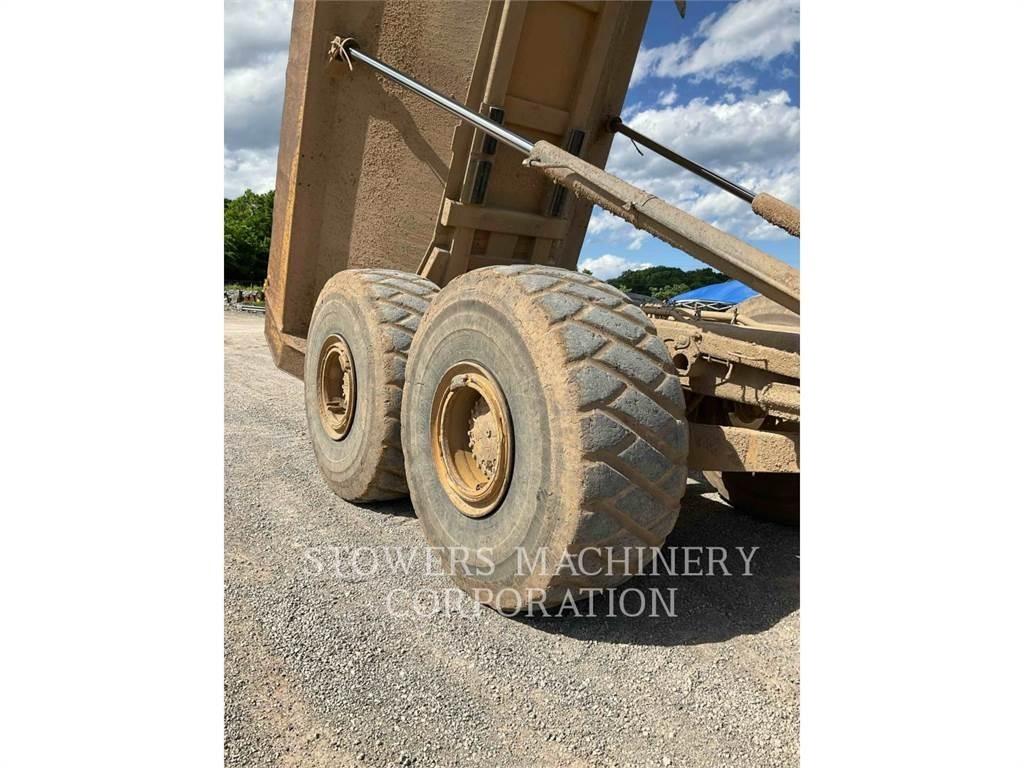 CAT 740B 연결식 홀러
