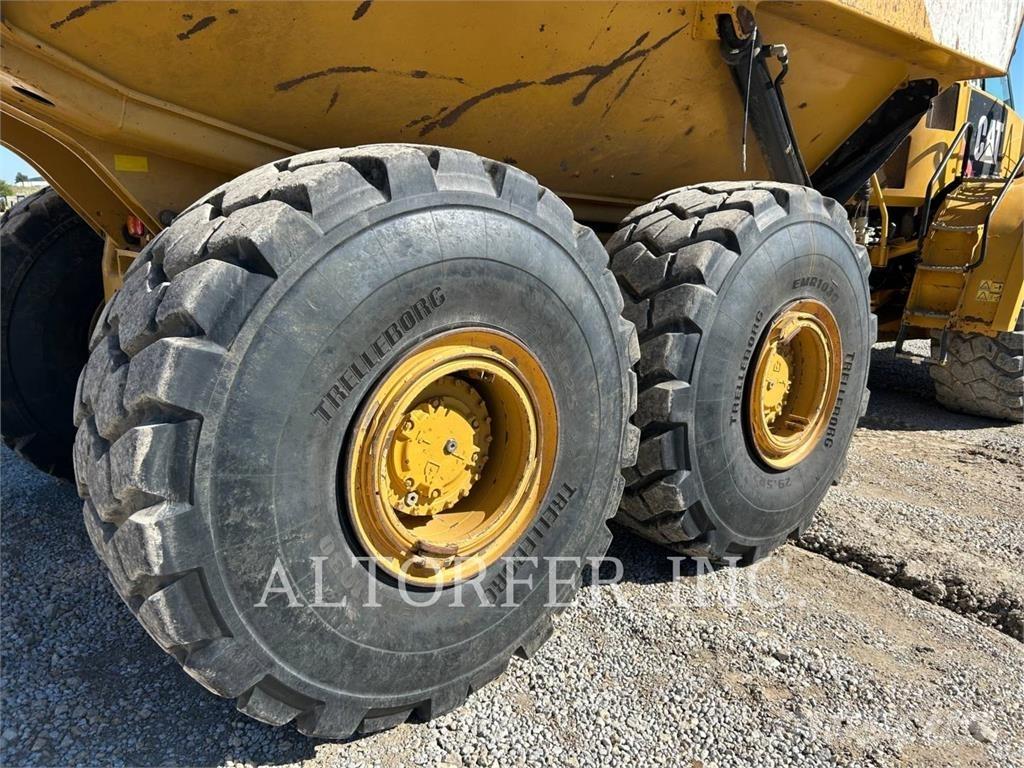 CAT 740B 연결식 홀러