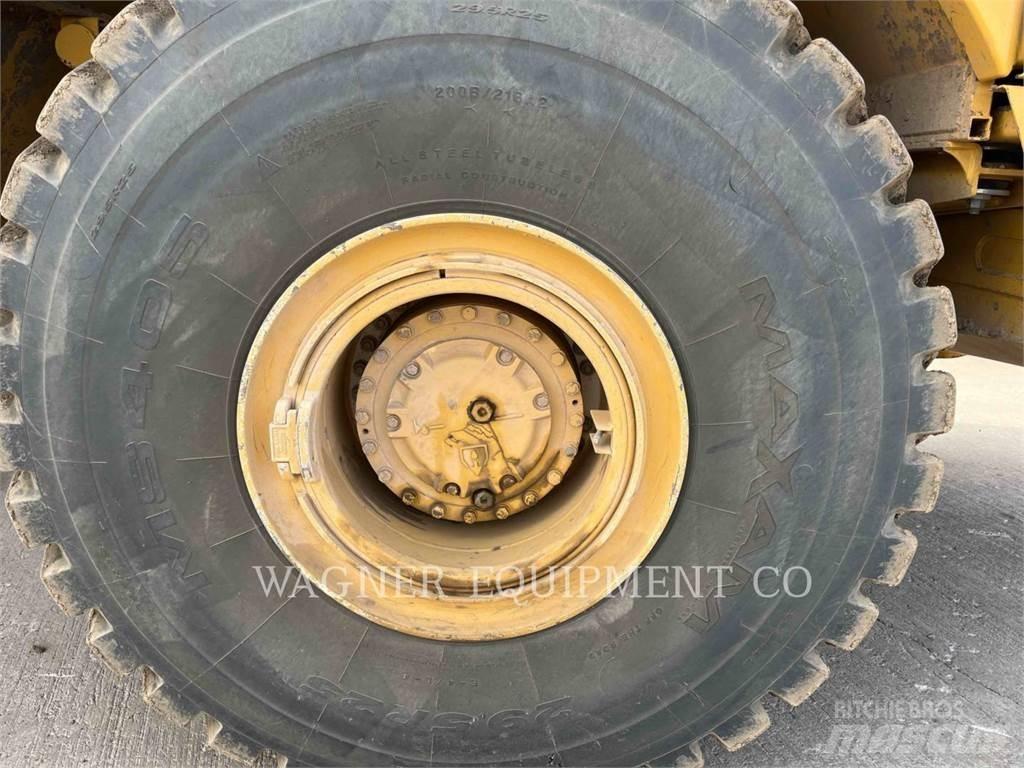 CAT 740B WT 급수차