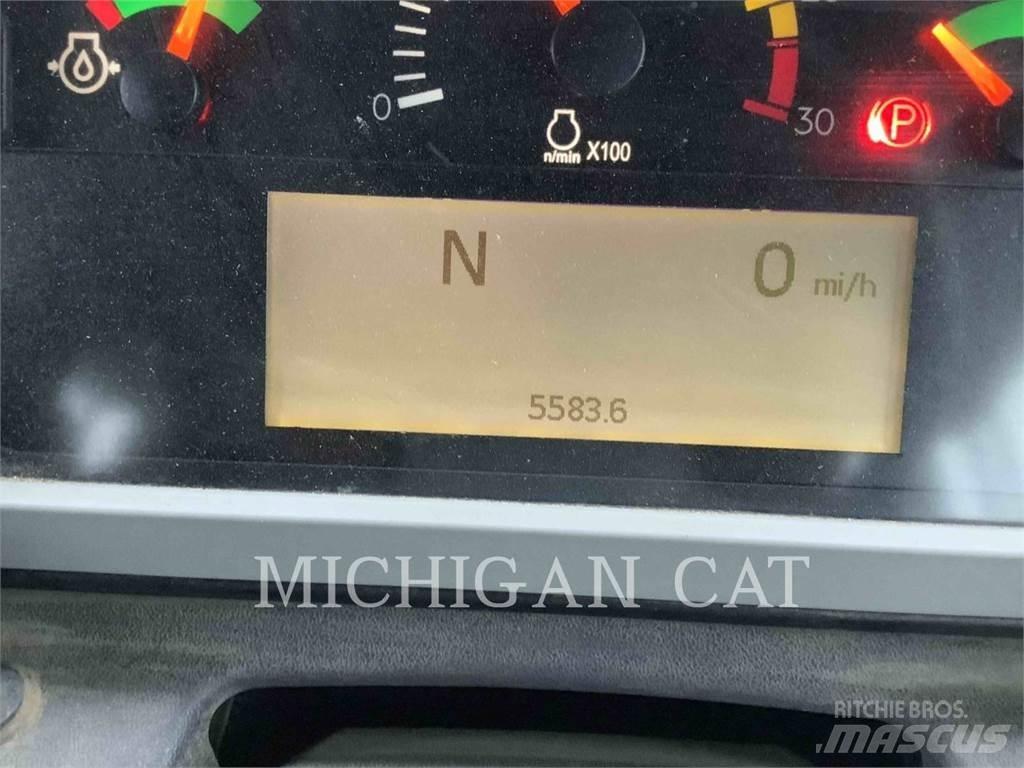 CAT 740GC 연결식 홀러