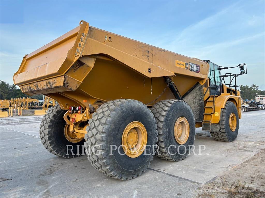 CAT 740WW 탱커 트럭