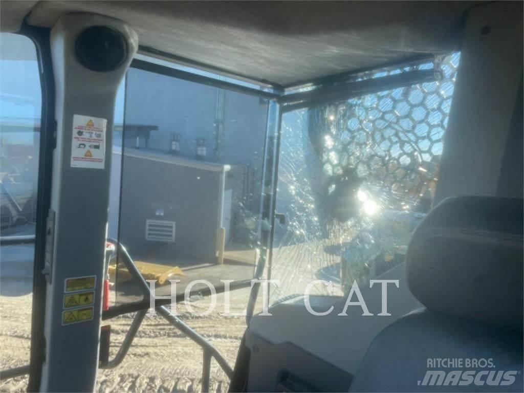 CAT 745 연결식 홀러