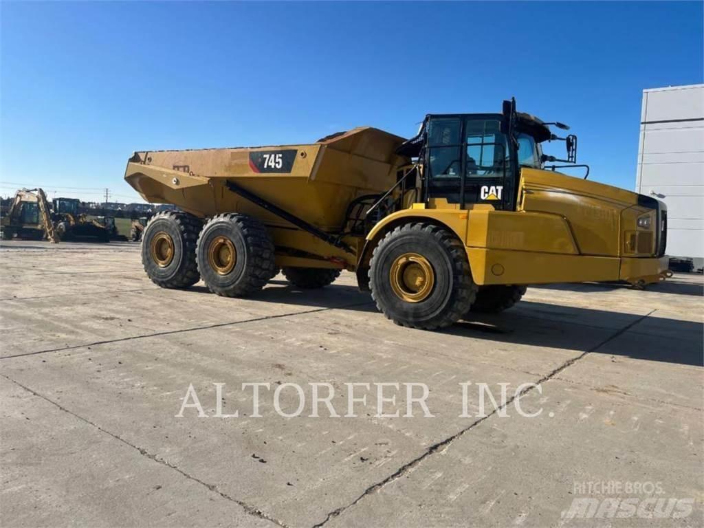 CAT 745 연결식 홀러