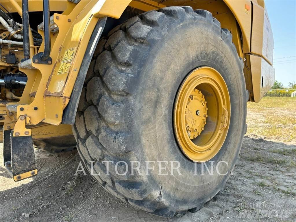 CAT 745 연결식 홀러