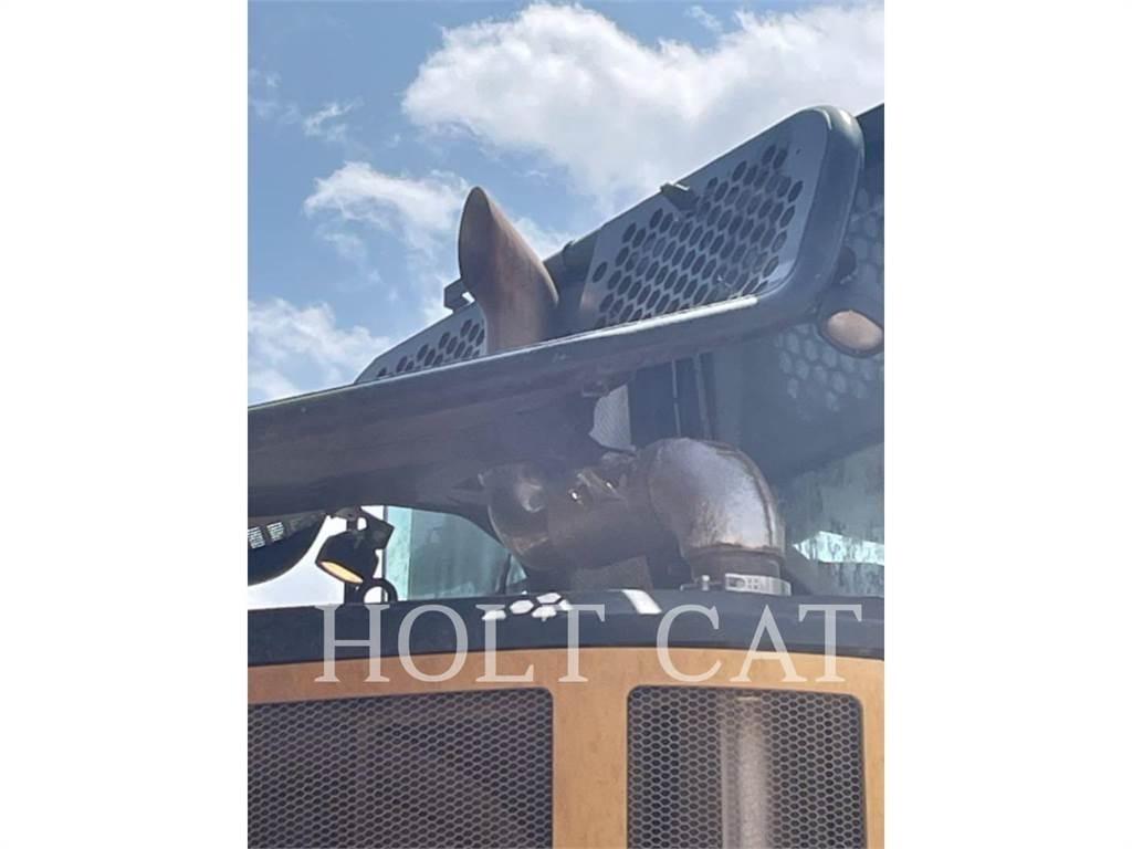 CAT 745 연결식 홀러