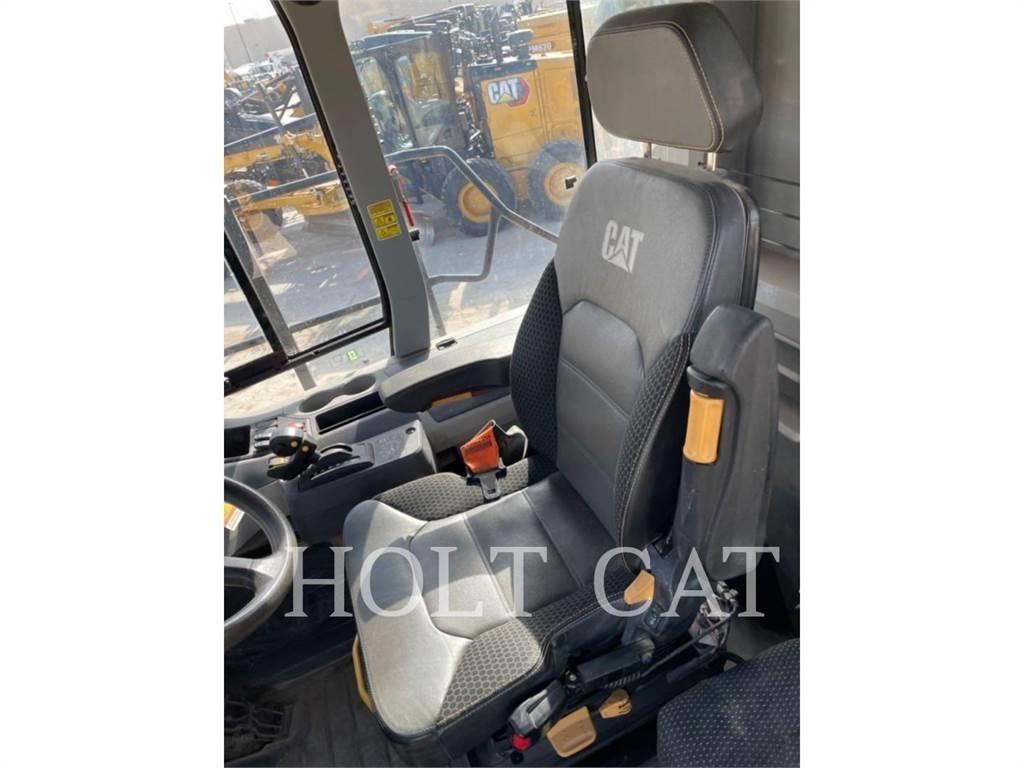 CAT 745 연결식 홀러