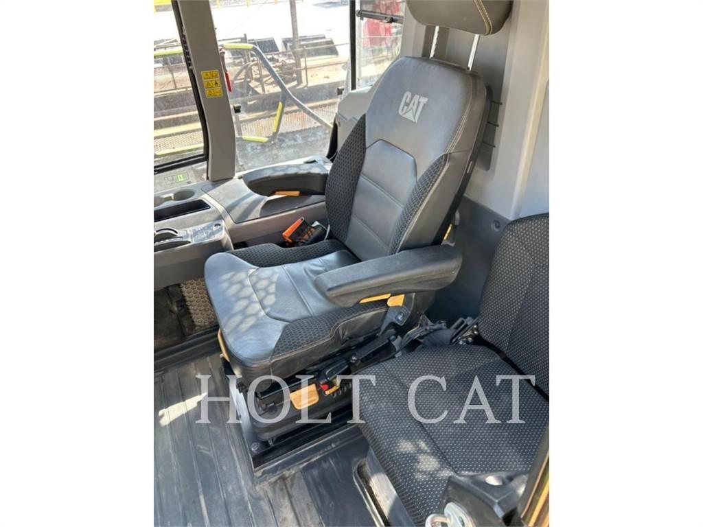 CAT 745 연결식 홀러