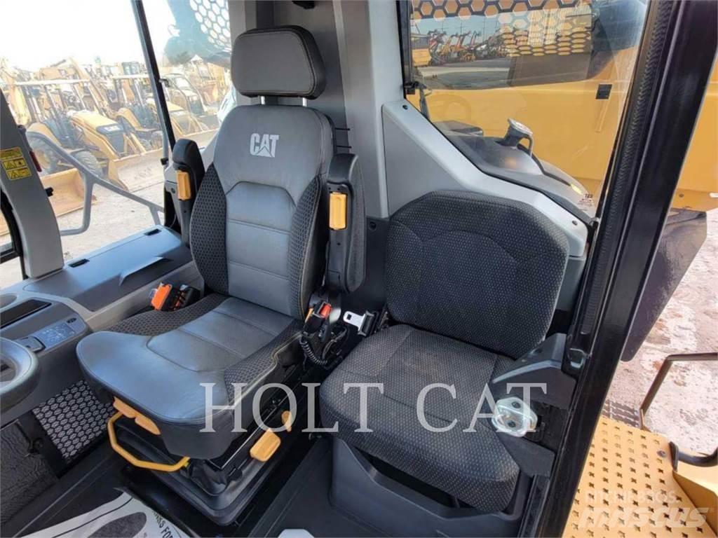 CAT 745 연결식 홀러