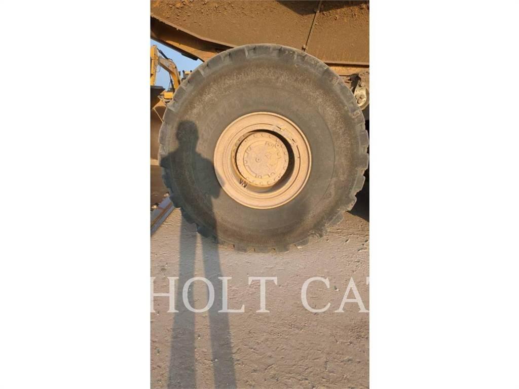 CAT 745 연결식 홀러