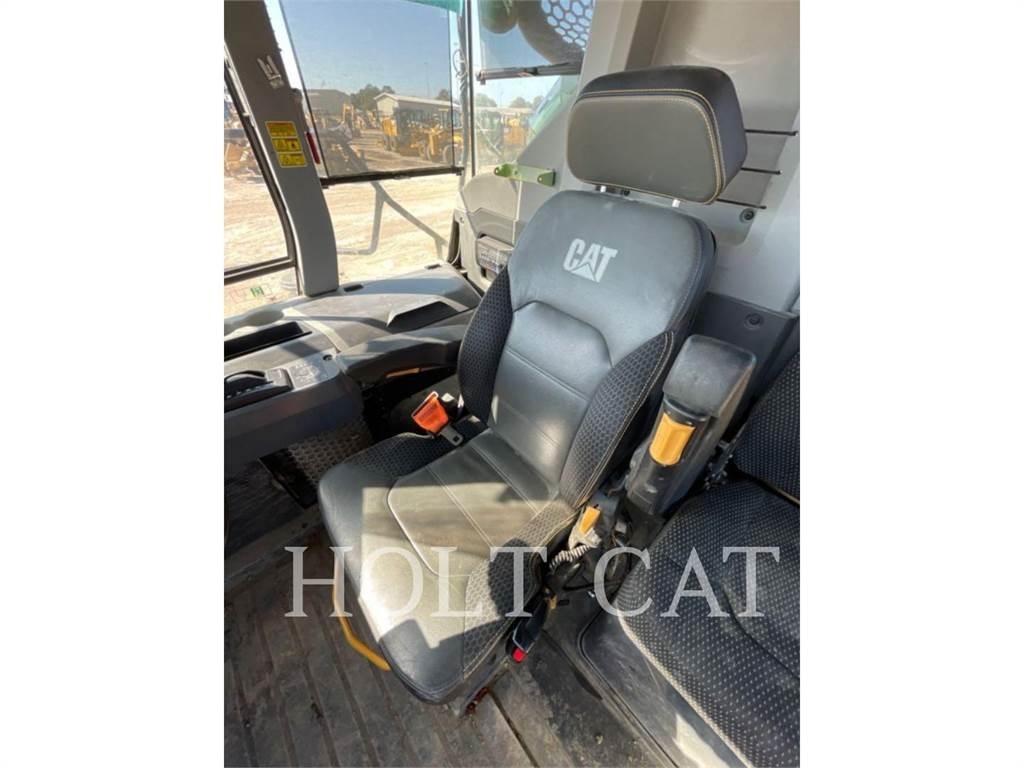 CAT 745 연결식 홀러