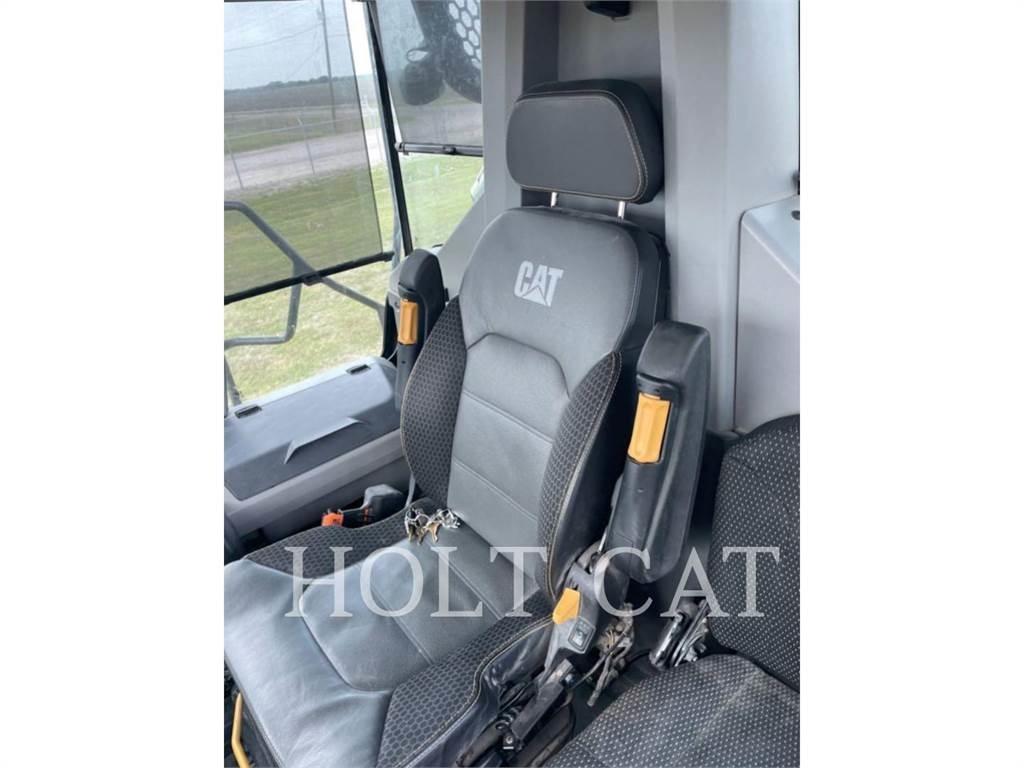 CAT 745 연결식 홀러