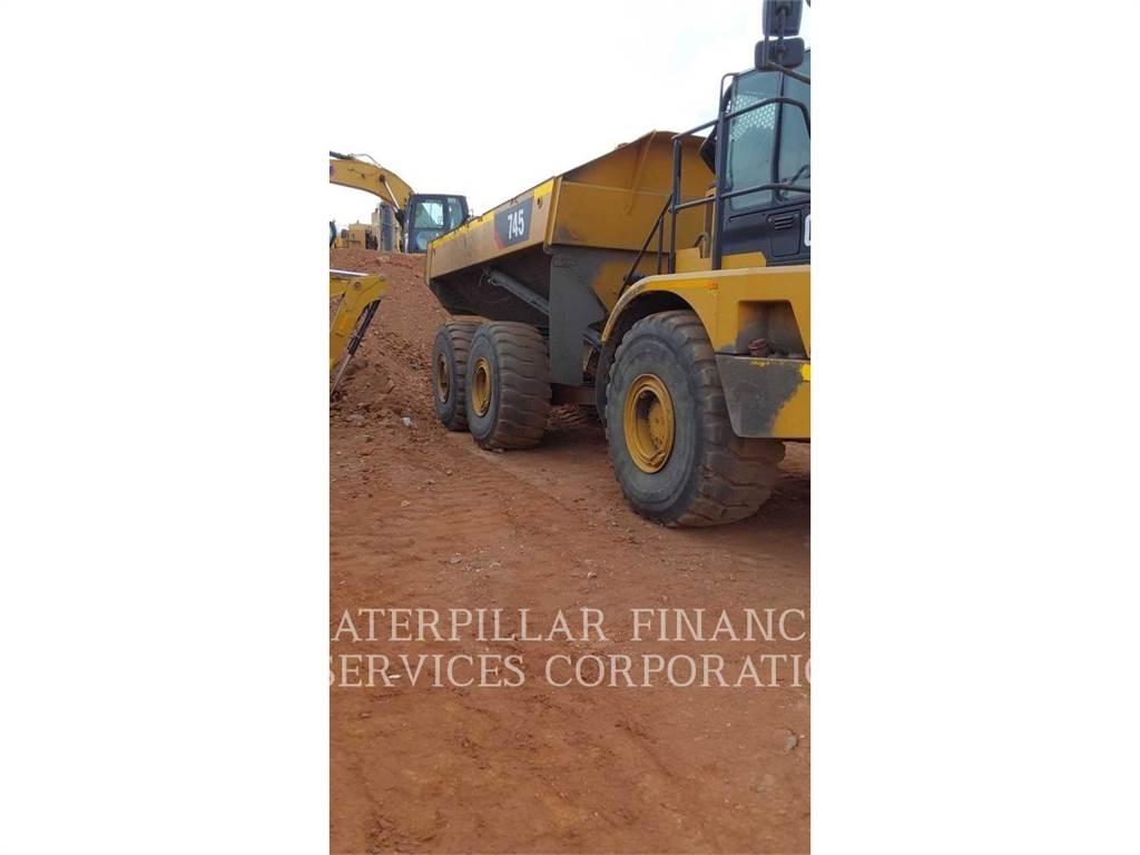 CAT 745 연결식 홀러