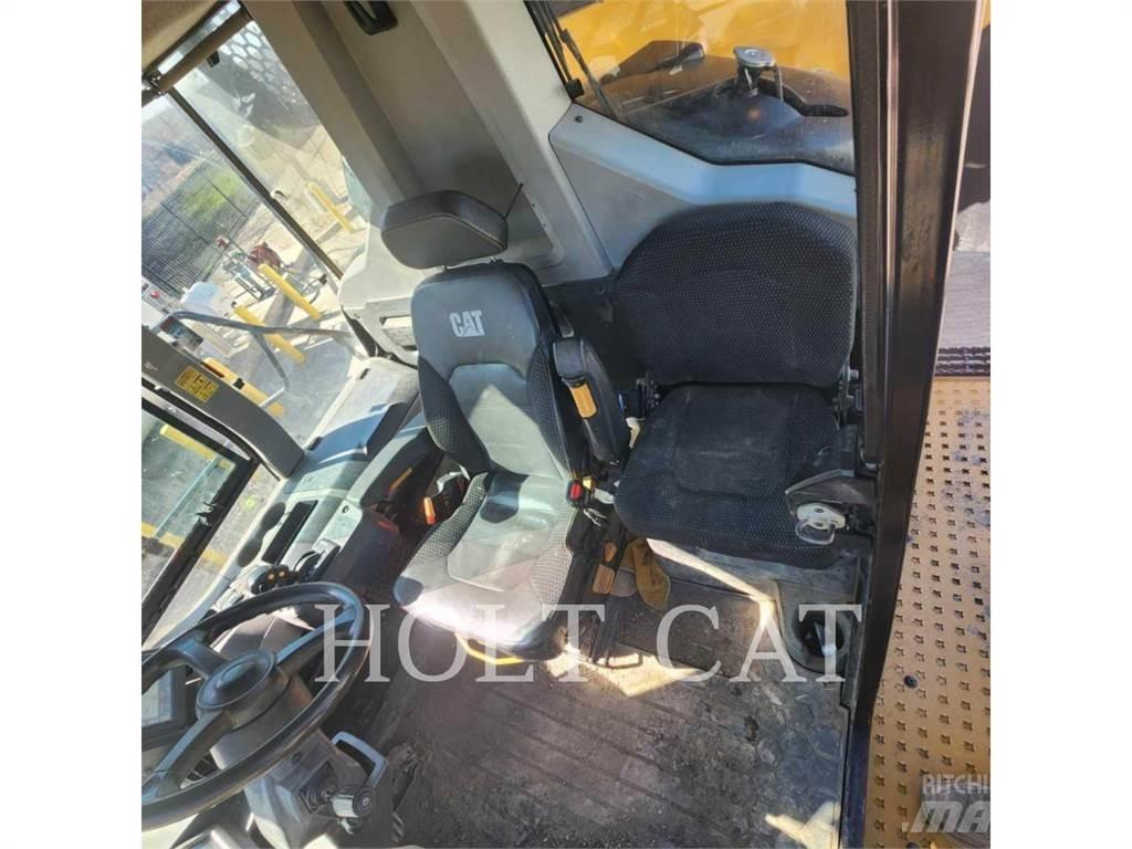 CAT 745 연결식 홀러