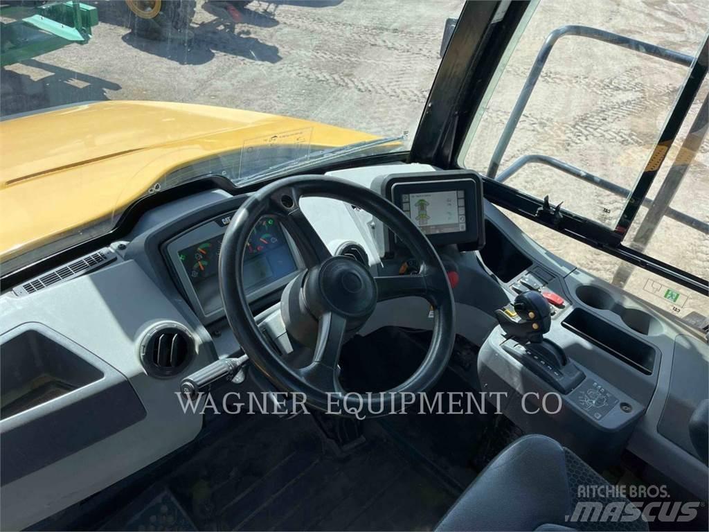 CAT 745 연결식 홀러