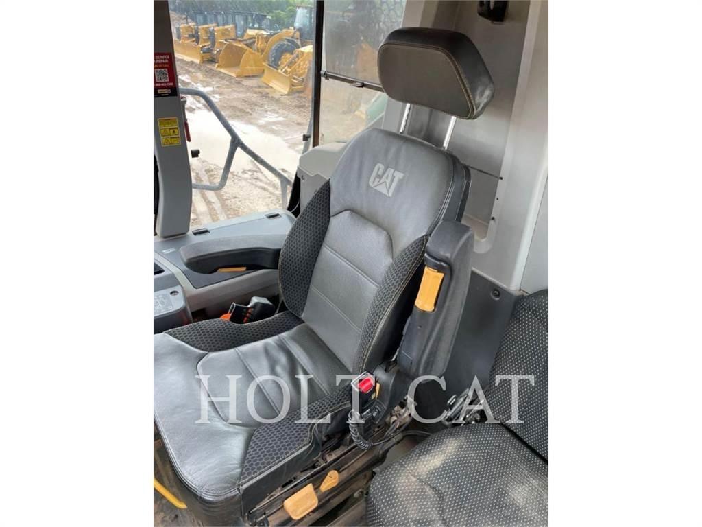 CAT 745 연결식 홀러