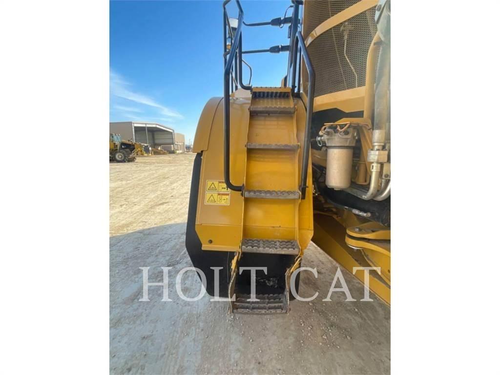 CAT 745 연결식 홀러