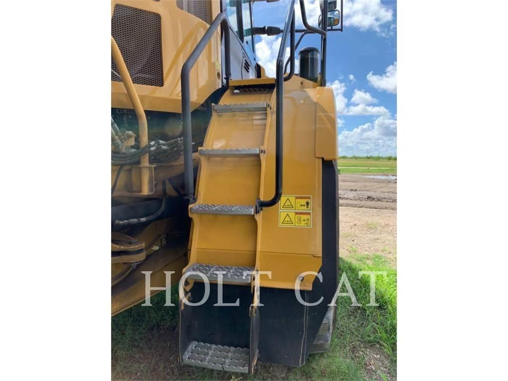 CAT 745 연결식 홀러