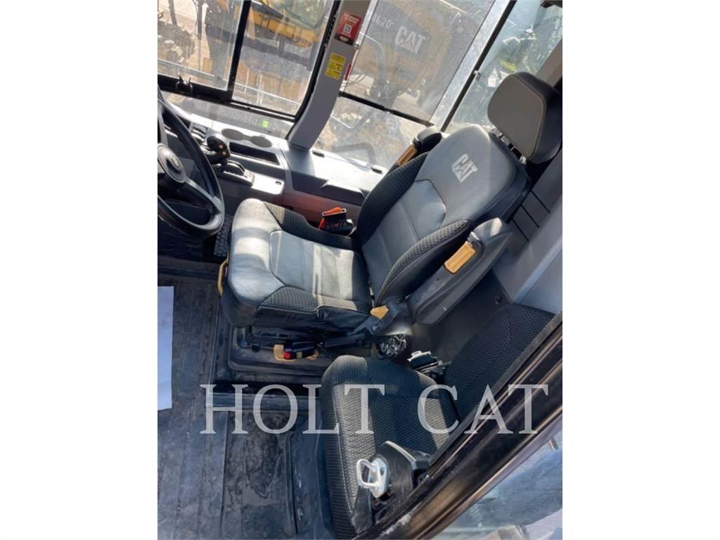 CAT 745 연결식 홀러