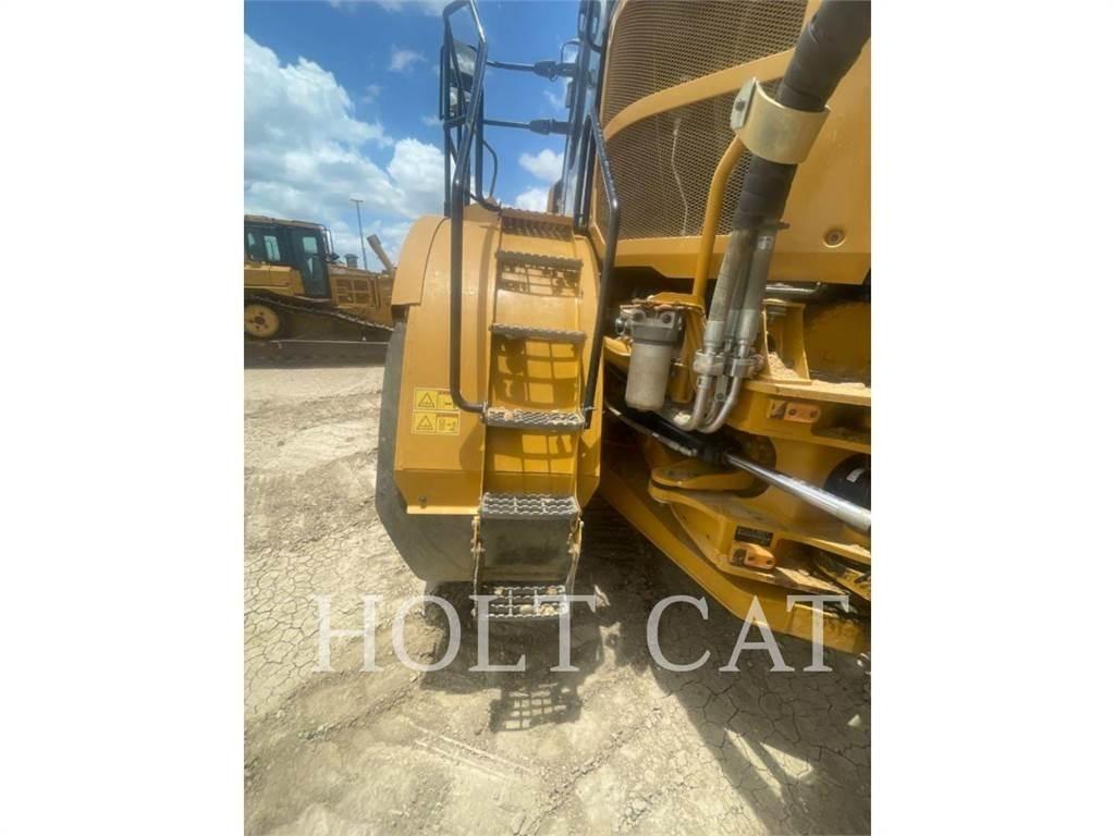 CAT 745 연결식 홀러
