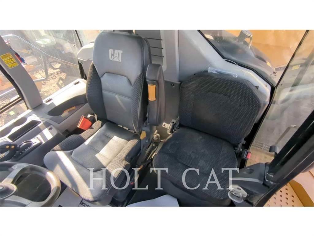 CAT 745 연결식 홀러