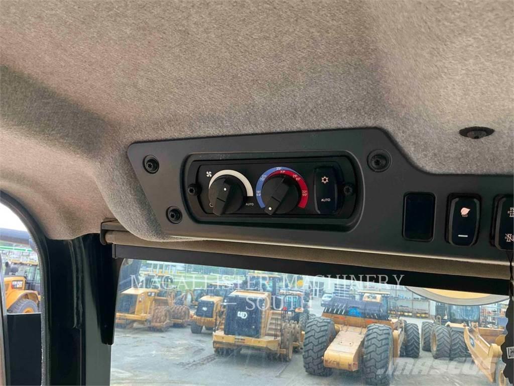 CAT 745 연결식 홀러