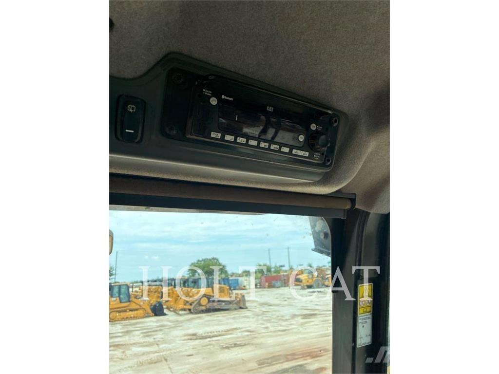 CAT 745 연결식 홀러