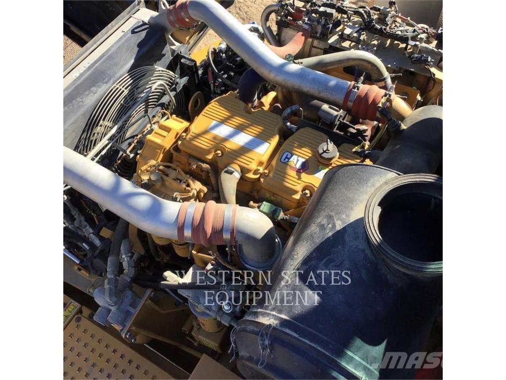 CAT 745 연결식 홀러