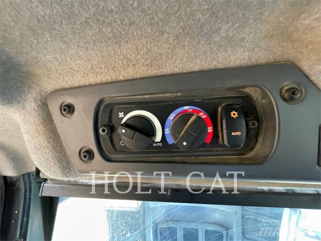 CAT 745-04 연결식 홀러